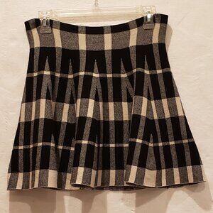 Hesperus  Black, Gray and Cream Plaid Skater Skirt Juniors Large
